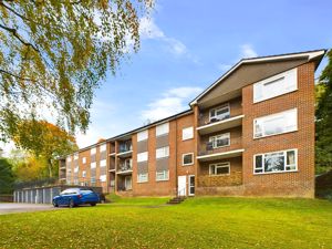 DEVON HOUSE- click for photo gallery